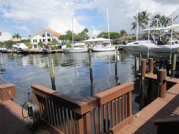 $4,000 | 1421 South Ocean Boulevard, Unit 318, Pompano Beach, FL 33062