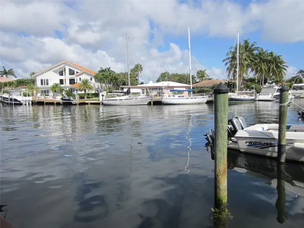 $4,000 | 1421 South Ocean Boulevard, Unit 318, Pompano Beach, FL 33062