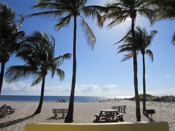 $4,000 | 1421 South Ocean Boulevard, Unit 318, Pompano Beach, FL 33062