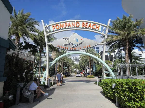 $4,000 | 1421 South Ocean Boulevard, Unit 318, Pompano Beach, FL 33062