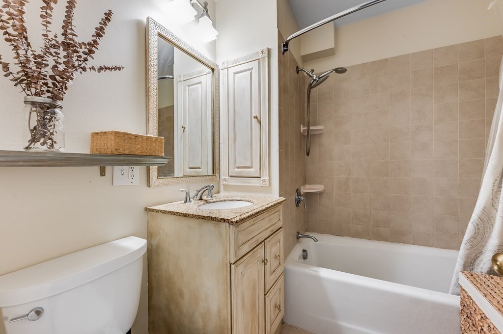 378 Riverway, Unit 6 Boston, MA 02115 - Photo 15 of 16