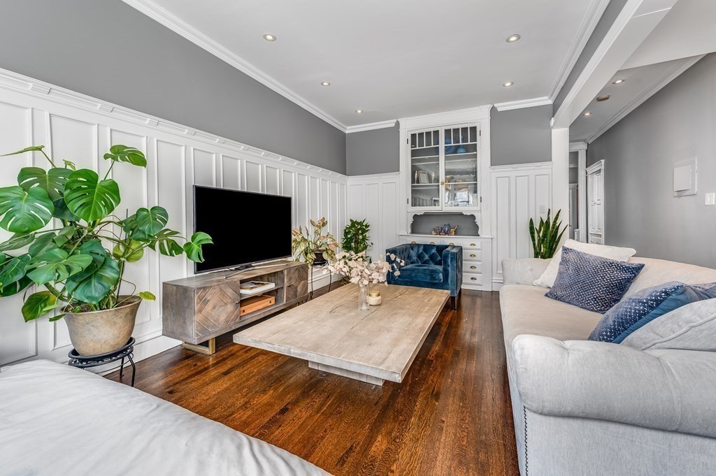 378 Riverway, Unit 6 Boston, MA 02115 - Photo 3 of 16