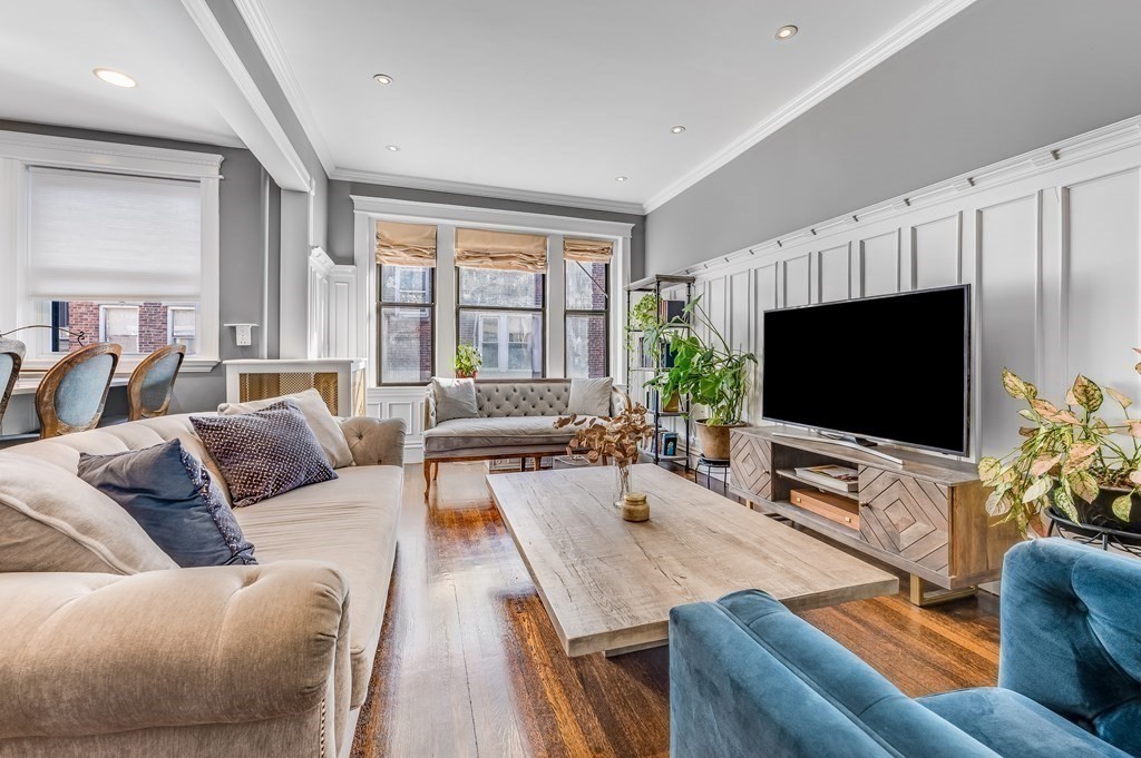 378 Riverway, Unit 6 Boston, MA 02115 - Photo 4 of 16