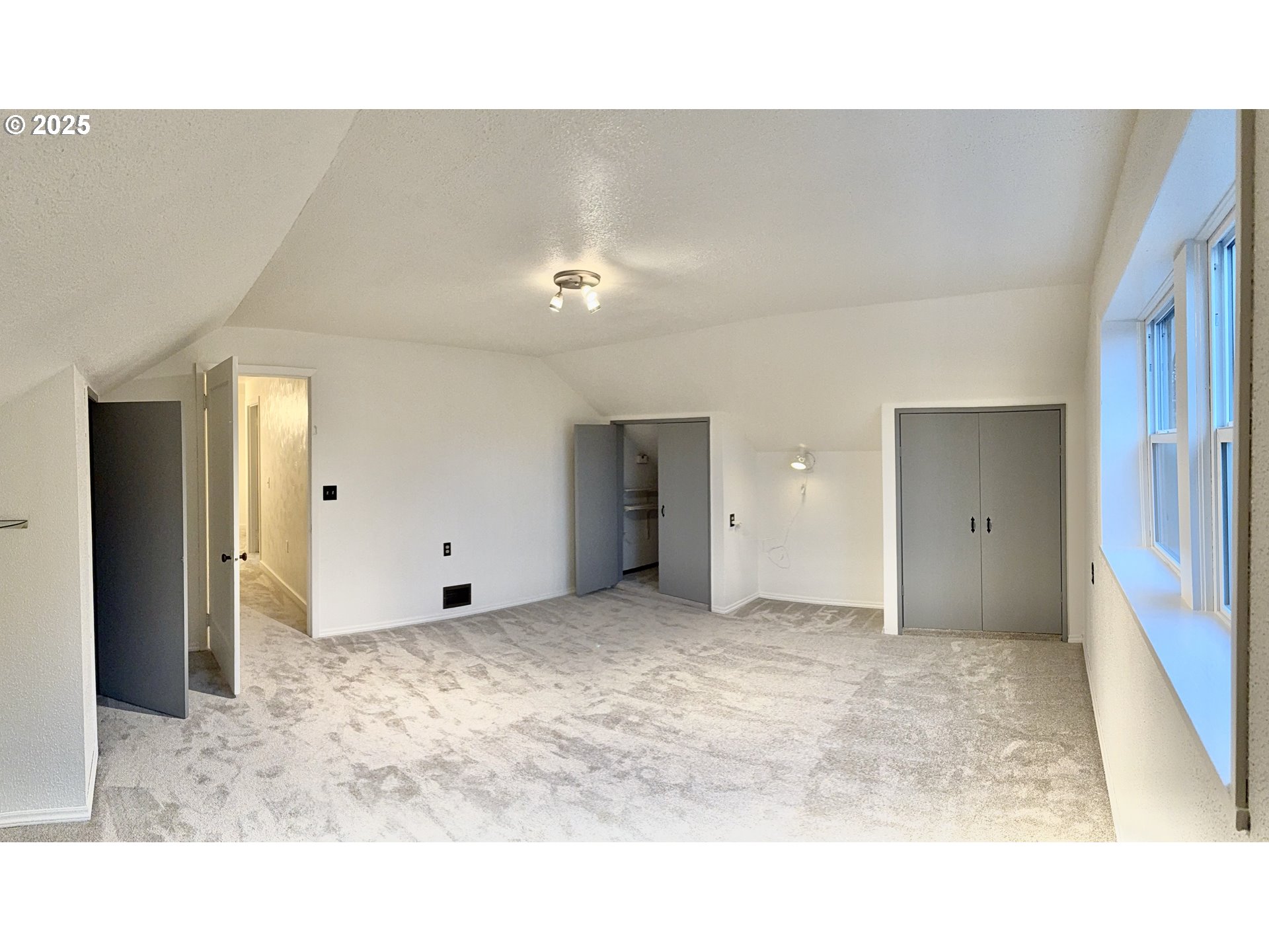632 Southwest Utah Street Camas, WA 98607 - Photo 14 of 27 a view of an empty room