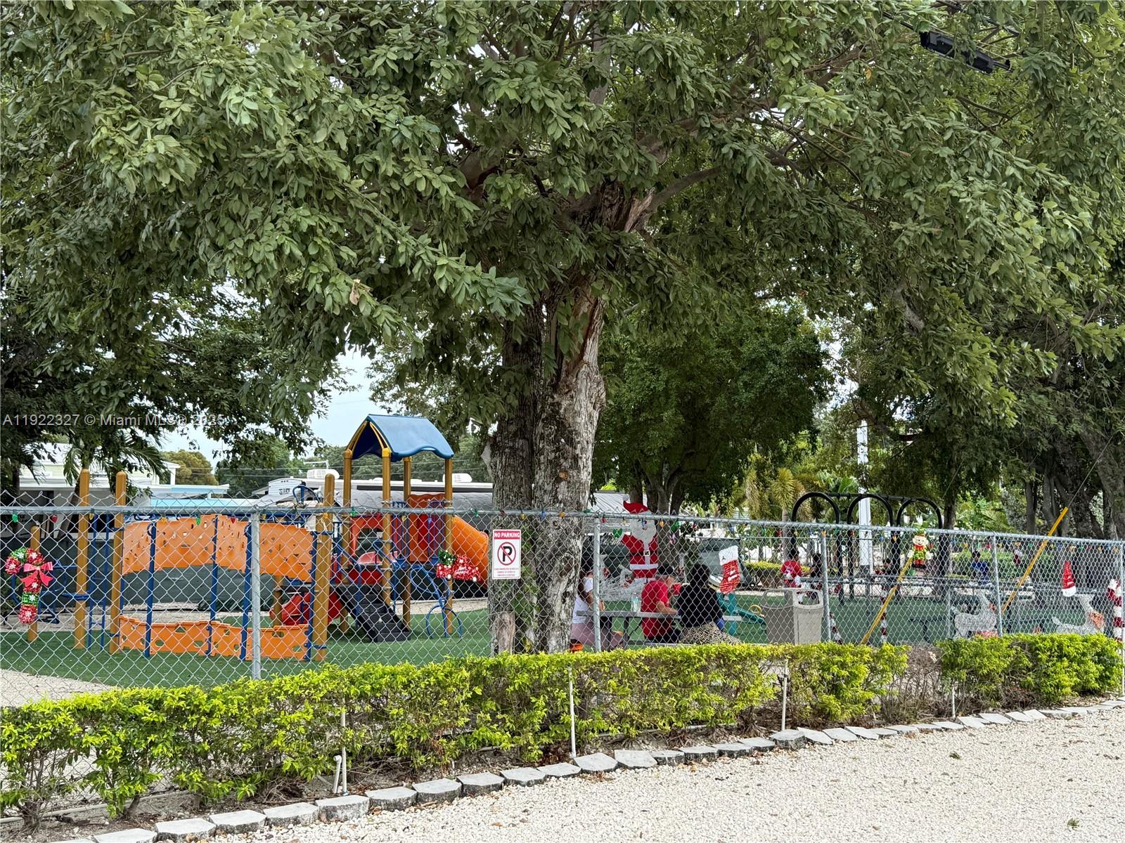 325 Calusa Street Key Largo, FL 33037 - Photo 18 of 25