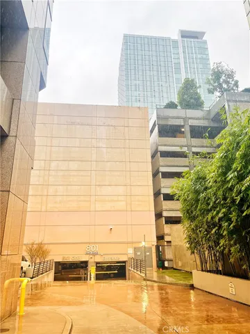 a view of building with outdoor space