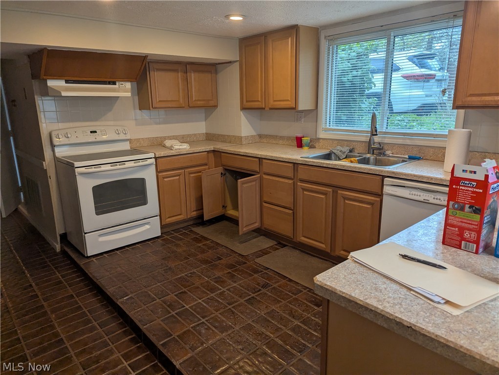 707 Bell Road Chagrin Falls, OH 44022 - Photo 4 of 26