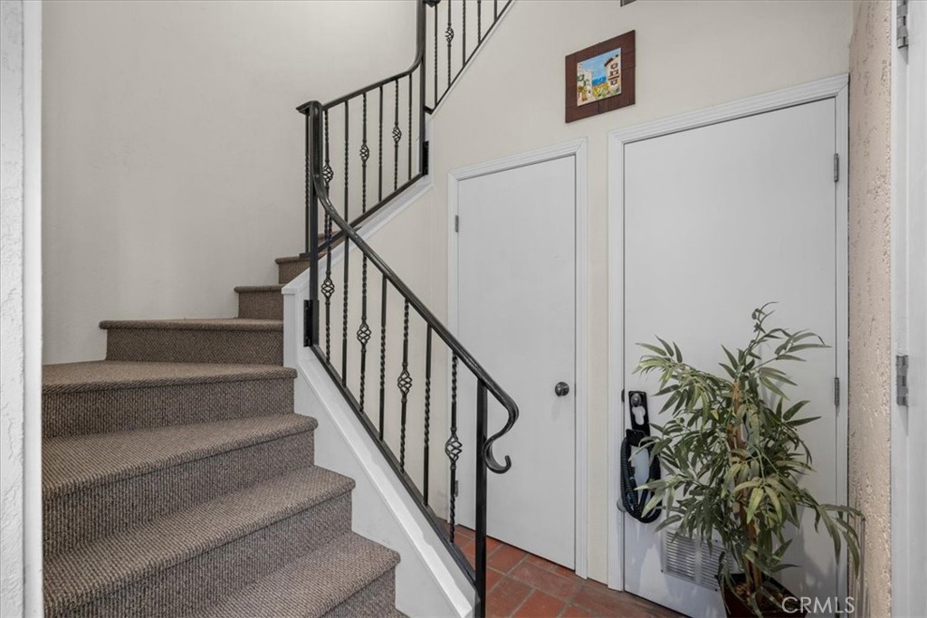 243 Park Avenue Long Beach, CA 90803 - Photo 25 of 52 a view of entryway with wooden floor