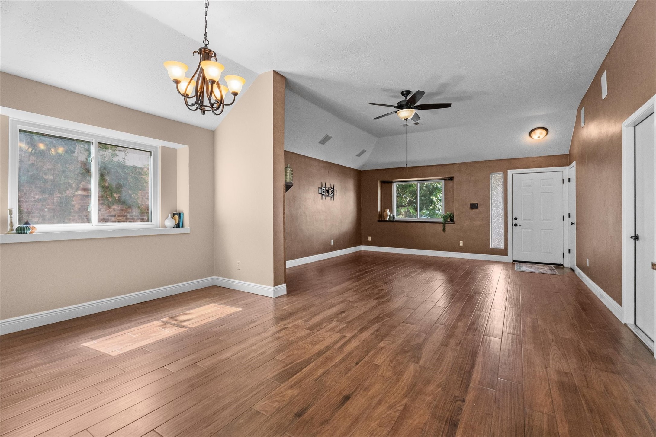 5010 Deer Point Drive Spring, TX 77389 - Photo 13 of 32 Dining room is open to the living room
