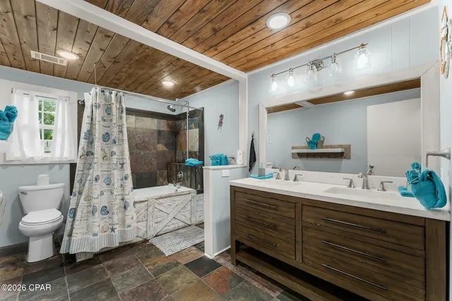 $650,000 | 5722 Pinetree Avenue, Panama City Beach, FL 32408