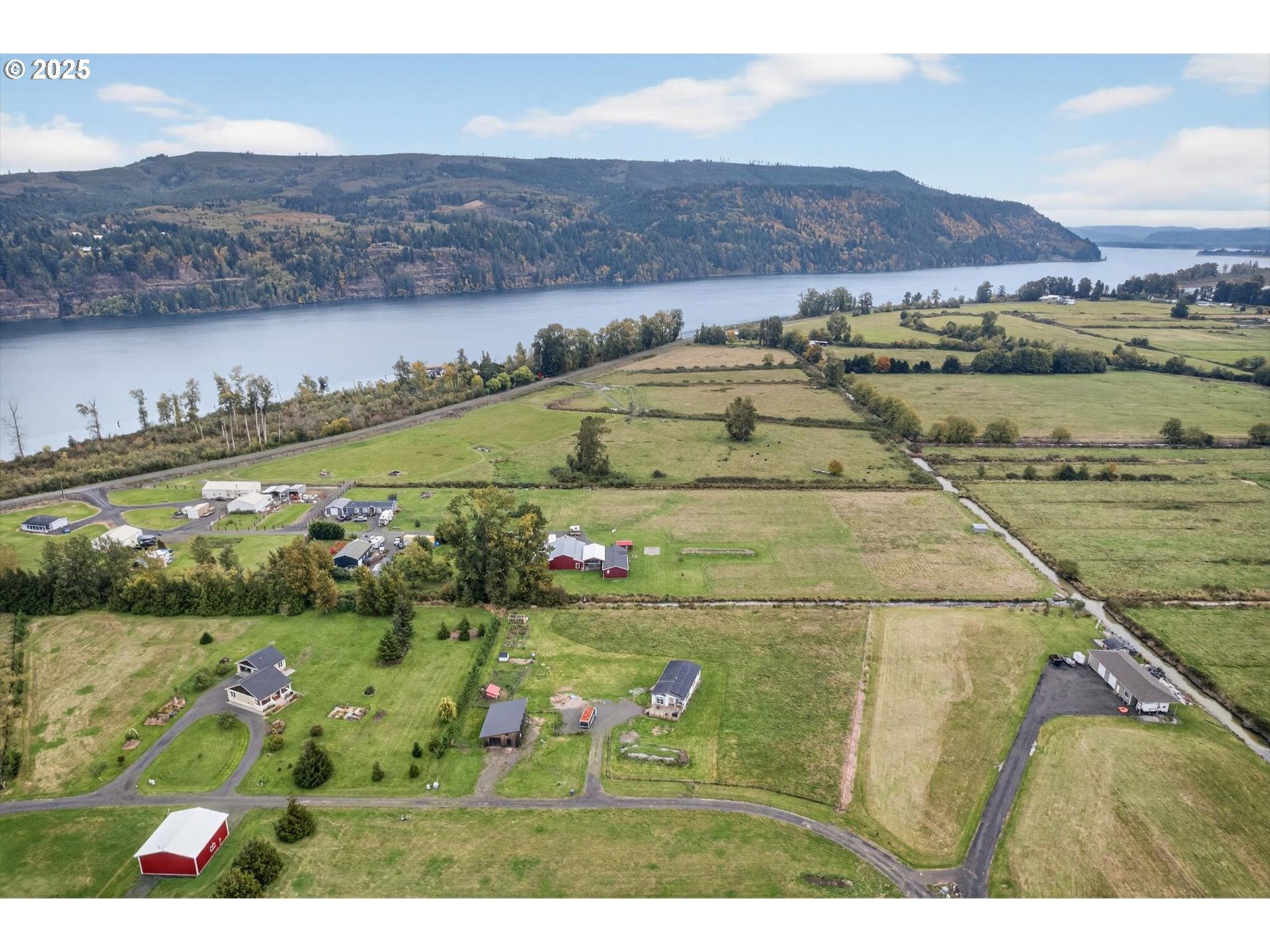 29 East Little Island Road Cathlamet, WA 98612 - Photo 45 of 47