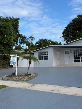 $2,890 | 12455 Southwest 185th Terrace, Miami, FL 33177
