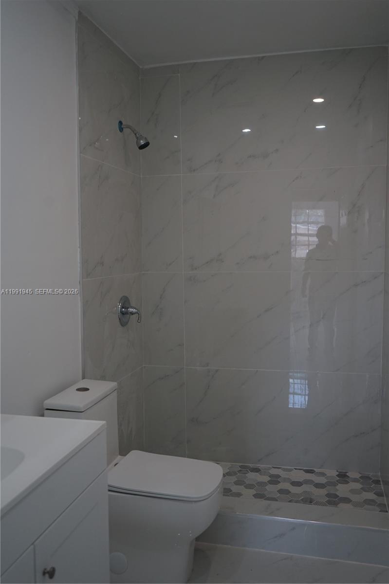 12455 Southwest 185th Terrace Miami, FL 33177 - Photo 31 of 46