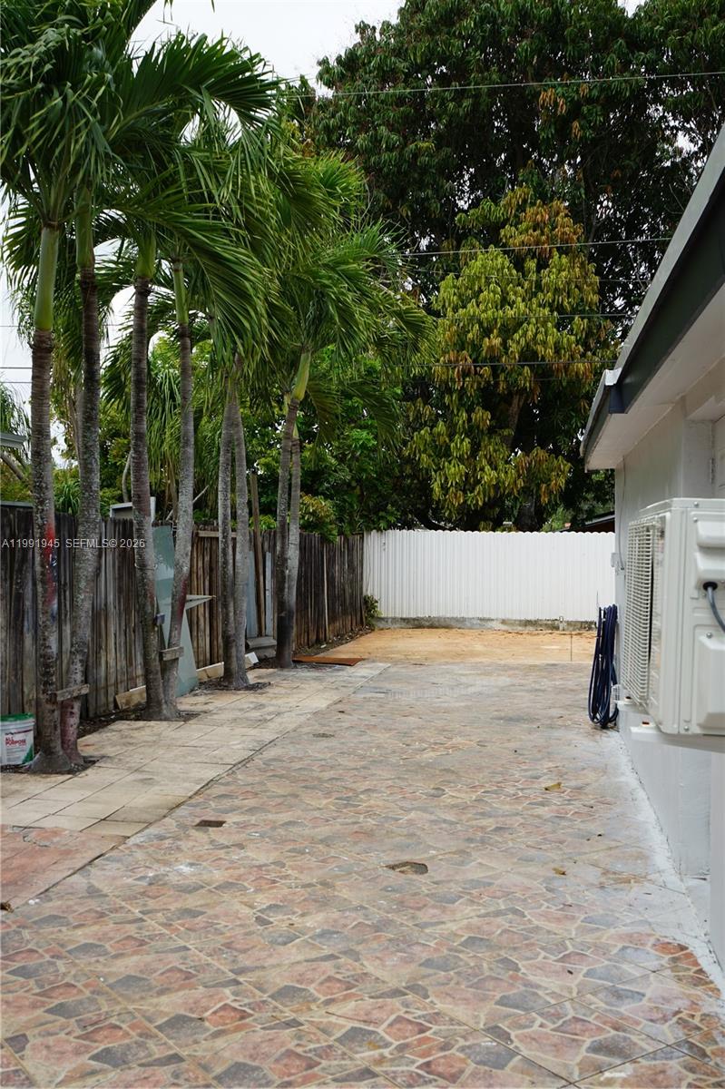 12455 Southwest 185th Terrace Miami, FL 33177 - Photo 34 of 46