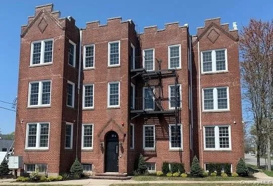 $2,375 | 724 Howell Avenue, Unit D, Riverhead, NY 11901