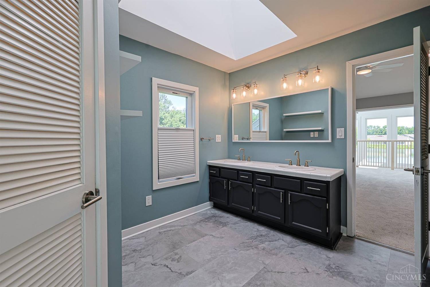 2928 Struble Road Cincinnati, OH 45251 - Photo 45 of 68