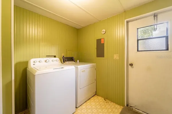 $170,000 | 24031 Armadillo Road, Astor, FL 32102