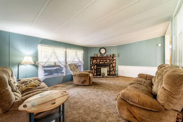 $170,000 | 24031 Armadillo Road, Astor, FL 32102