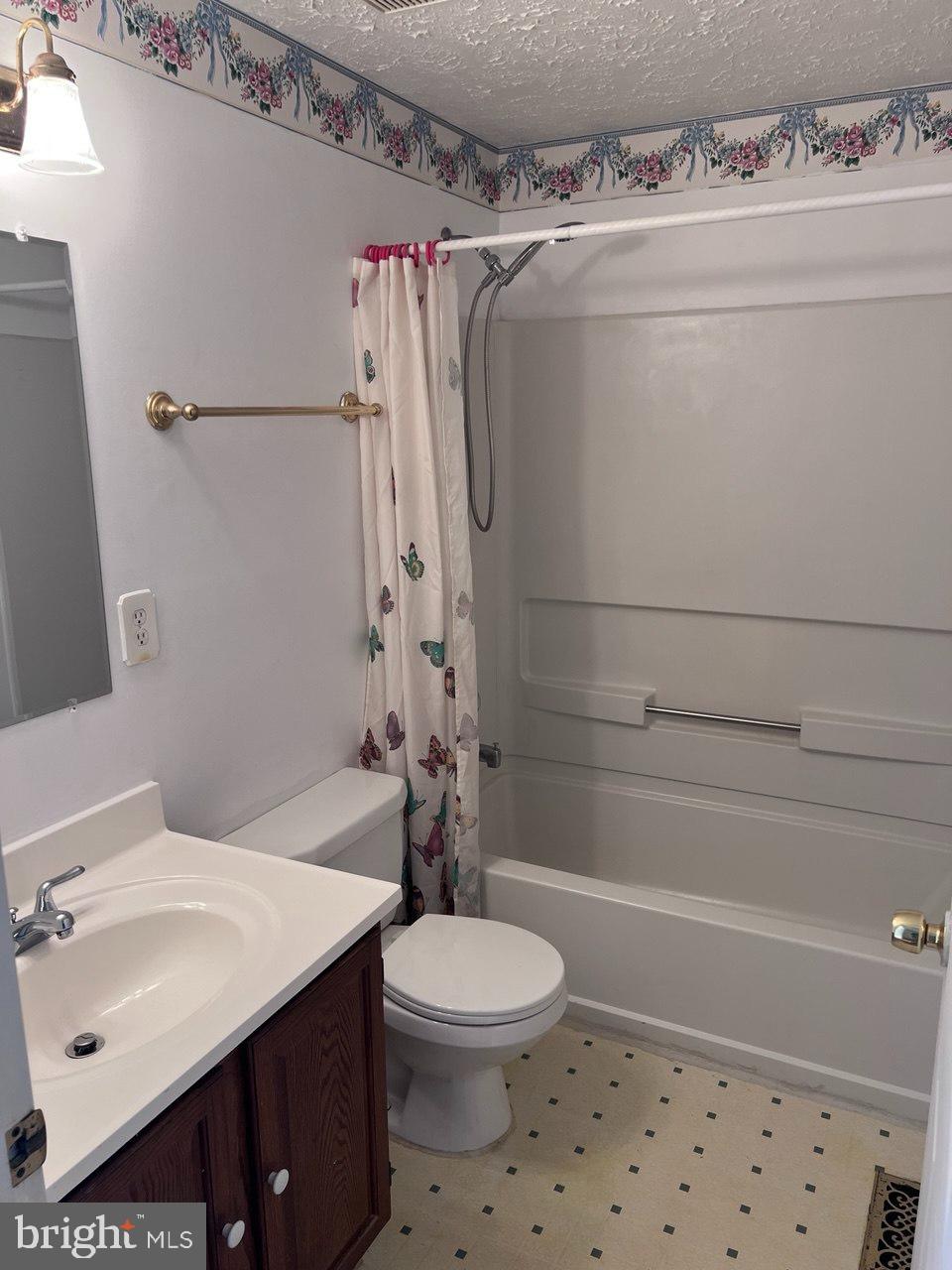 11038 Outpost Drive North Potomac, MD 20878 - Photo 19 of 39 full bathroom