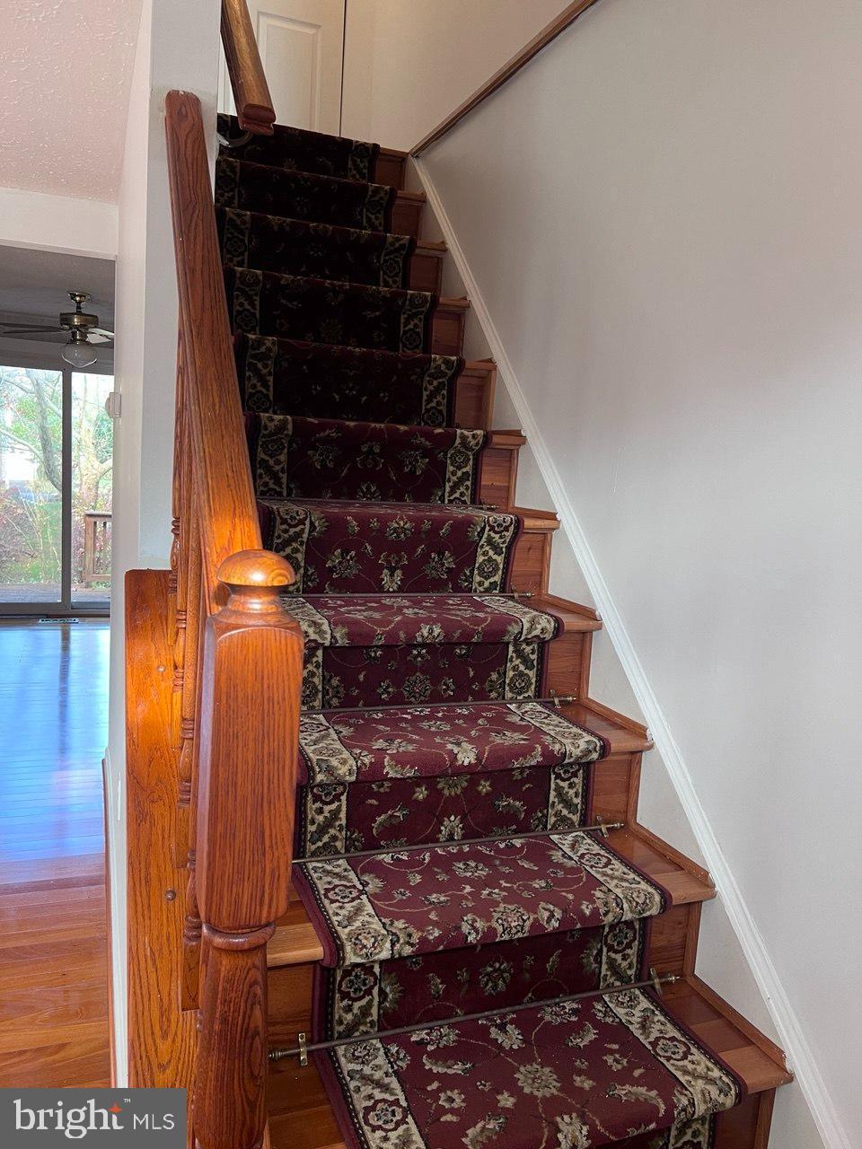 11038 Outpost Drive North Potomac, MD 20878 - Photo 3 of 39 stairs to bedroom