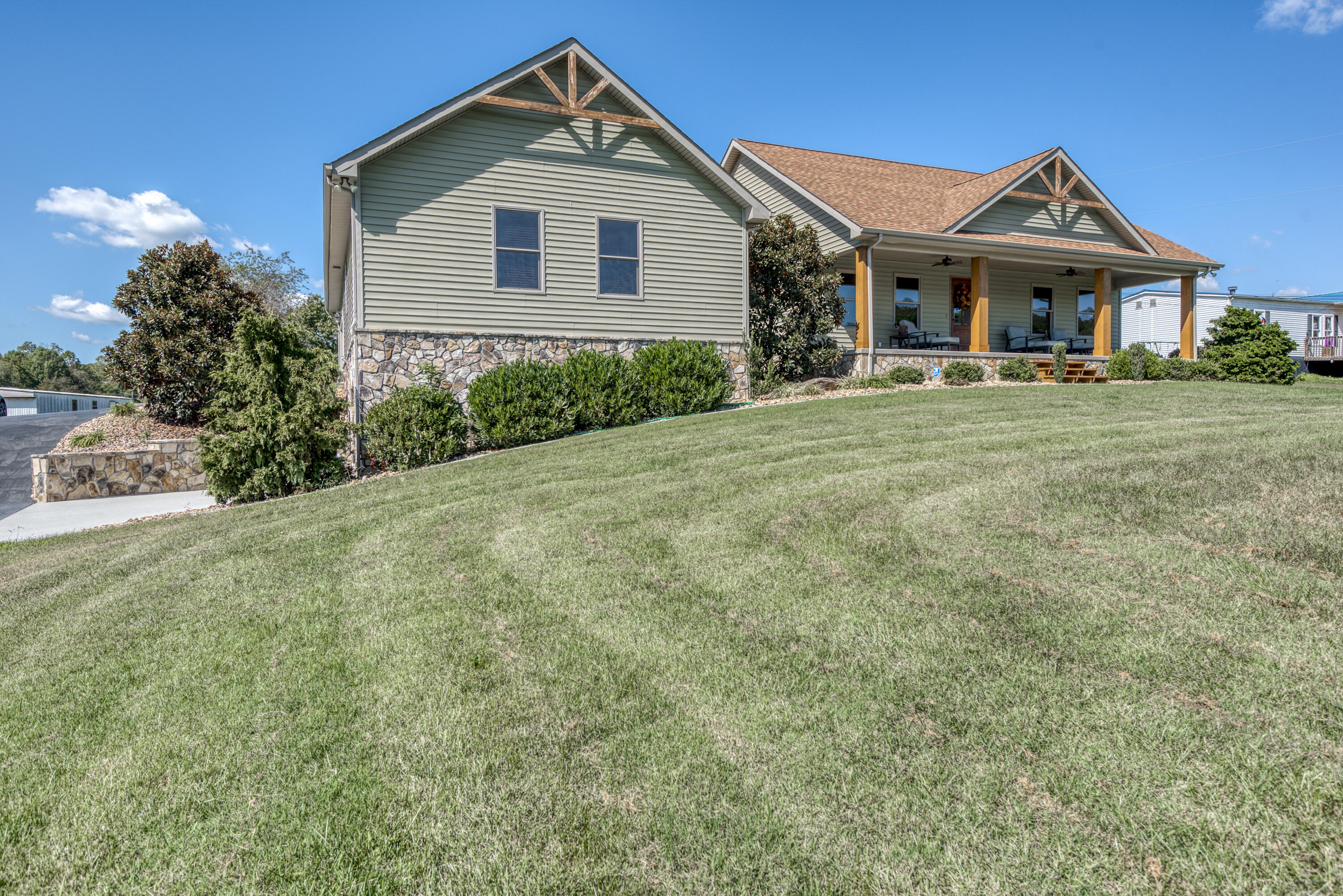 18615 Cleveland Road Abingdon, VA 24211 - Photo 3 of 56 18615-Cleveland-Rd-Abingdon-VA Matt-Smit