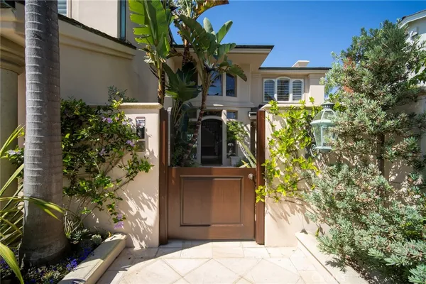 $22,000 | 49 Cambria Drive, Corona del Mar, CA 92625