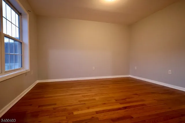 $2,900 | 124 Dickerson Street, Newark, NJ 07107