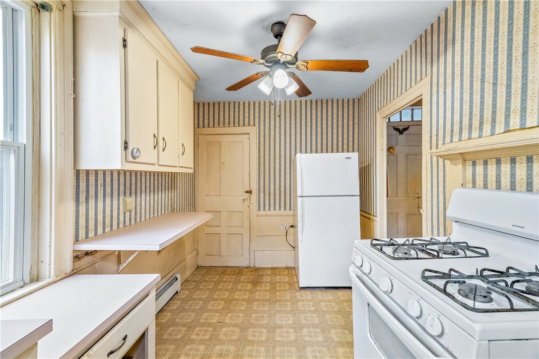 694 Hope Street Bristol, RI 02809 - Photo 10 of 32