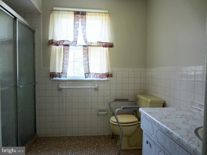 6718 Phillips Mill Road New Hope, PA 18938 - Photo 13 of 17 Master Bathroom