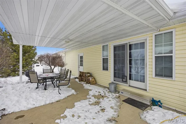 $285,000 | 129 Jefferson Drive, Breese, IL 62230