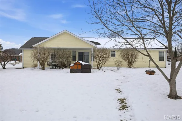 $285,000 | 129 Jefferson Drive, Breese, IL 62230