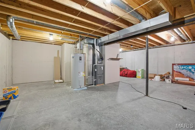 $285,000 | 129 Jefferson Drive, Breese, IL 62230