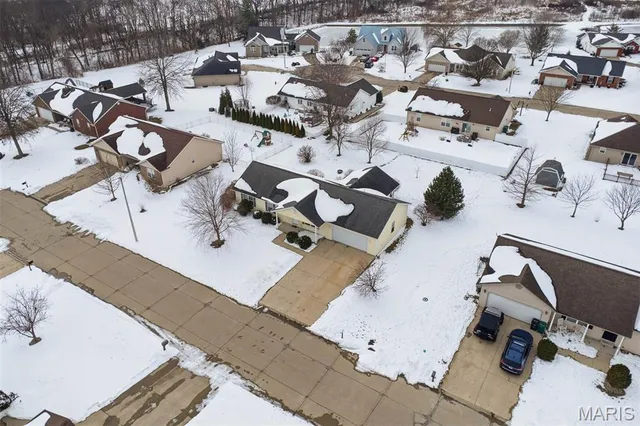 $285,000 | 129 Jefferson Drive, Breese, IL 62230