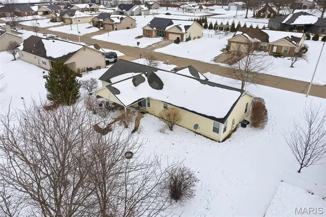 $285,000 | 129 Jefferson Drive, Breese, IL 62230