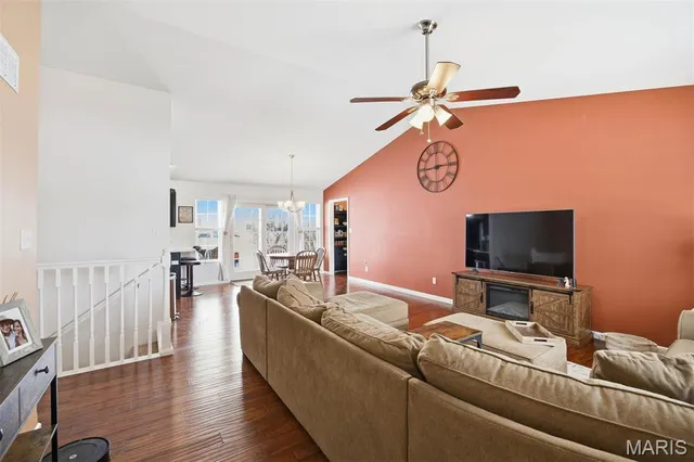 $285,000 | 129 Jefferson Drive, Breese, IL 62230