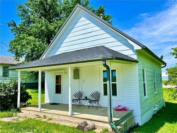 $51,500 | 14364 North Bay Street, Mercer, MO 64661