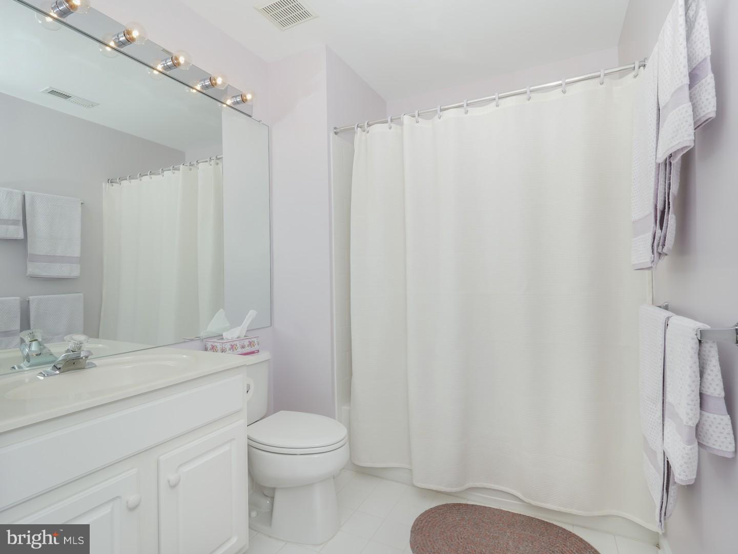 8 Eagleton Farm Road Newtown, PA 18940 - Photo 24 of 46 Private Bath- Bedroom 1