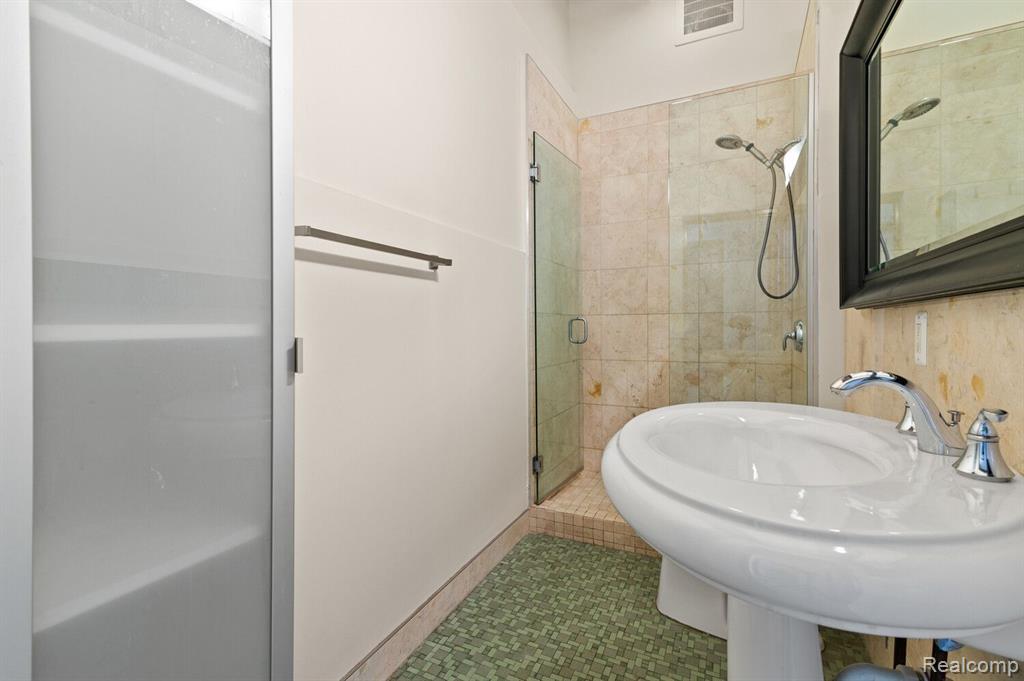 5766 Trumbull, Unit 103 Detroit, MI 48208 - Photo 7 of 21