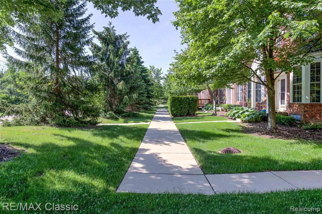 41620 Mitchell Road Novi, MI 48377 - Photo 3 of 40
