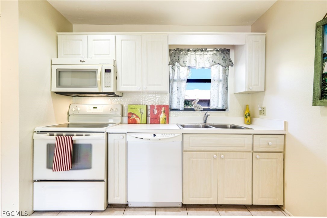 5117 Sea Bell Road, Unit A201 Sanibel, FL 33957 - Photo 8 of 37