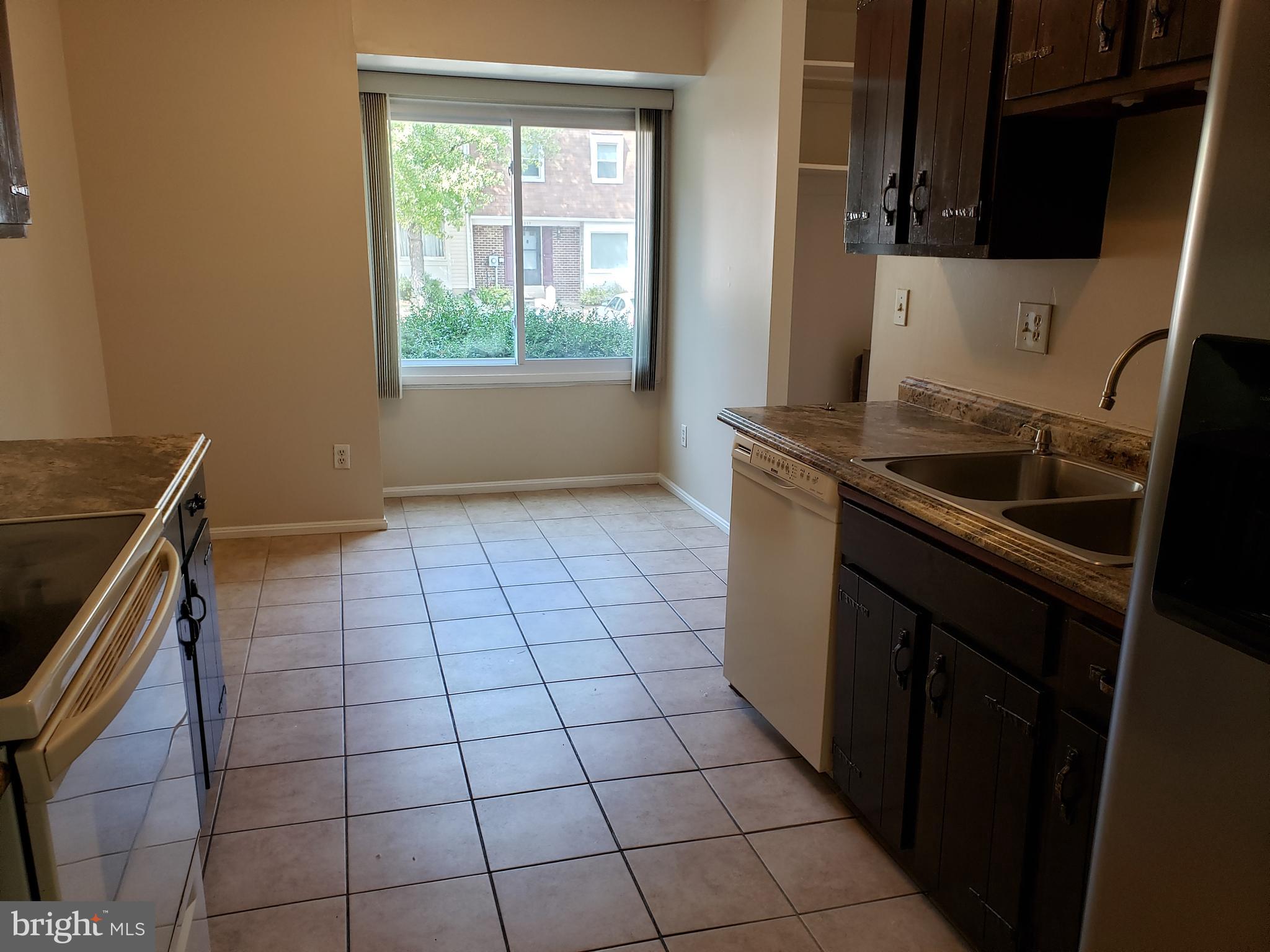 3361 Ryon Court Waldorf, MD 20601 - Photo 3 of 17 Eat-in-Kitchen
