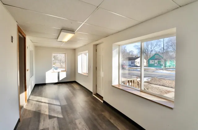 $129,990 | 1733 West Grand Avenue, Beloit, WI 53511