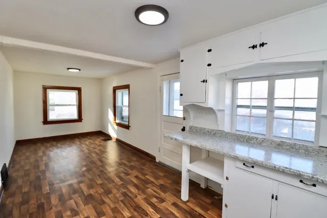 $129,990 | 1733 West Grand Avenue, Beloit, WI 53511