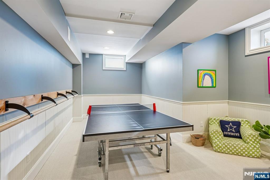 9 Mt Vernon Road Montclair, NJ 07043 - Photo 34 of 46