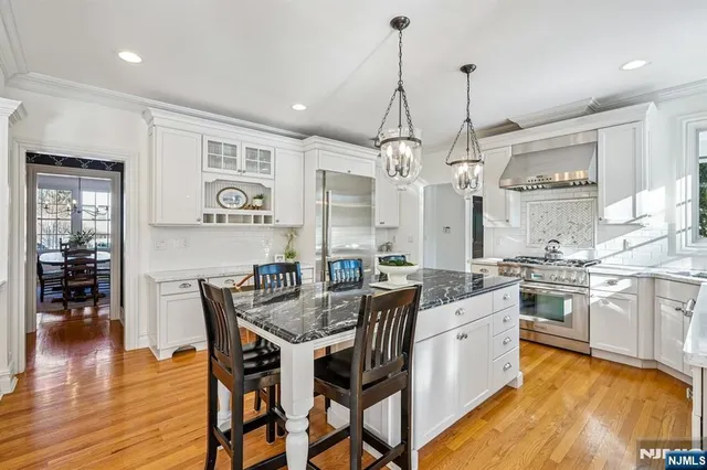 $1,899,000 | 9 Mt Vernon Road, Montclair, NJ 07043