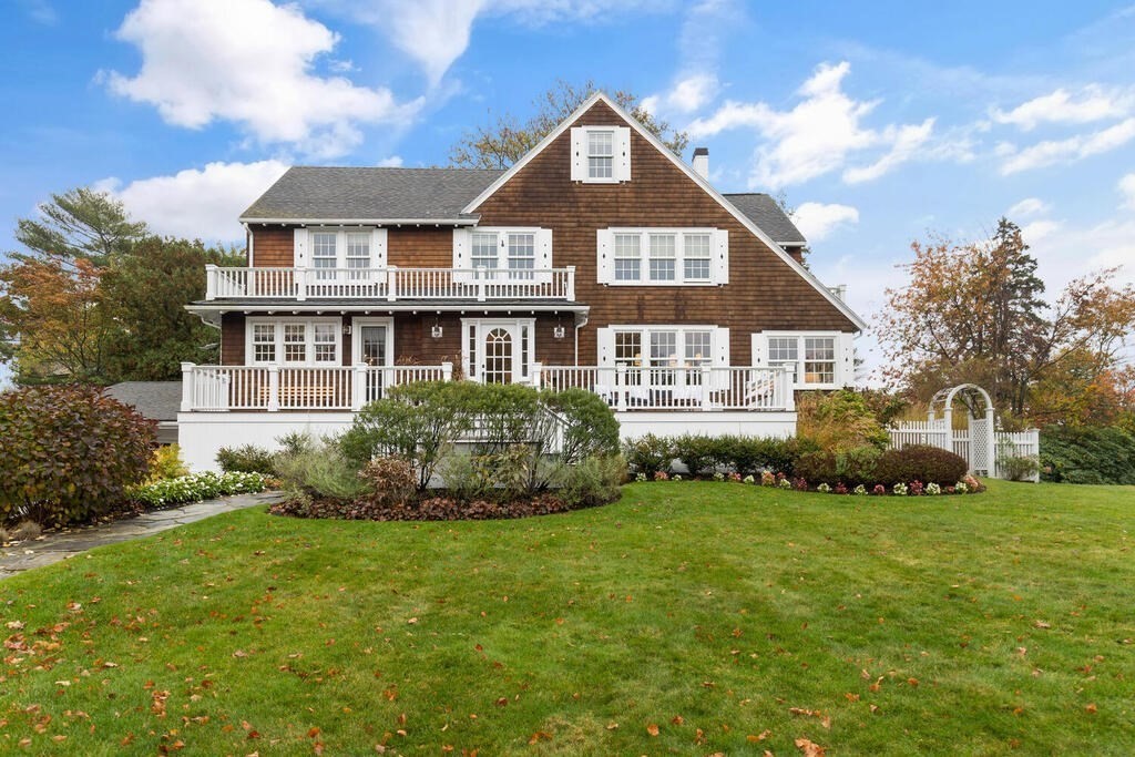 34 Flint Street Marblehead, MA 01945 - Photo 1 of 42