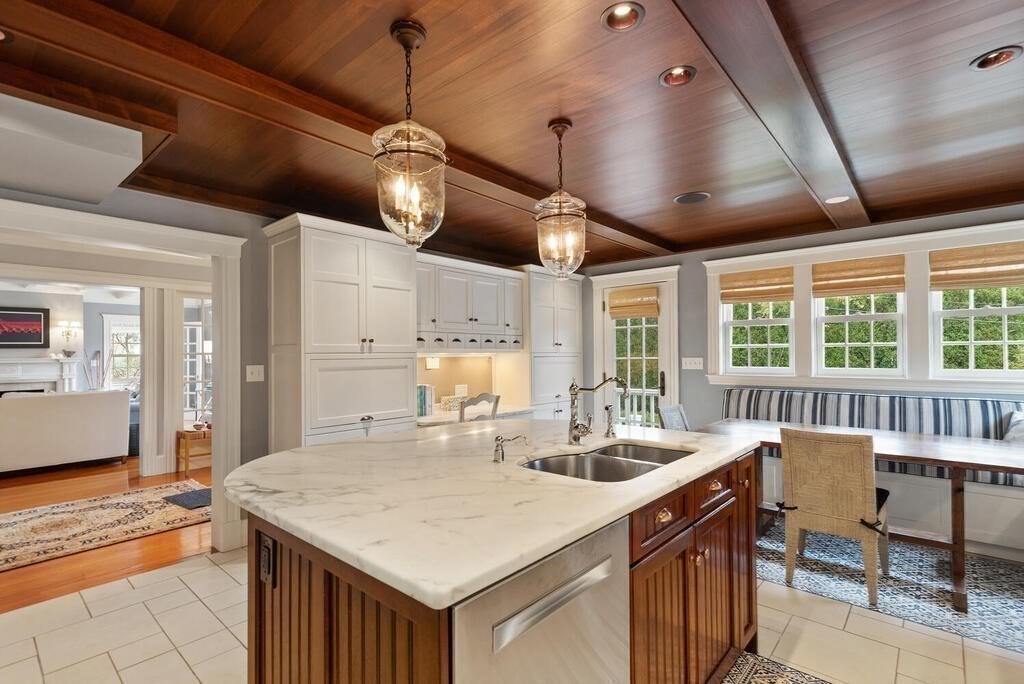 34 Flint Street Marblehead, MA 01945 - Photo 13 of 42