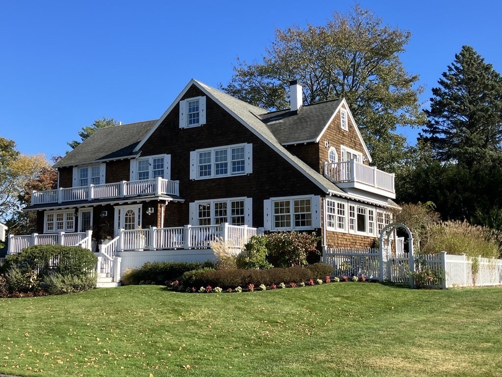 34 Flint Street Marblehead, MA 01945 - Photo 2 of 42