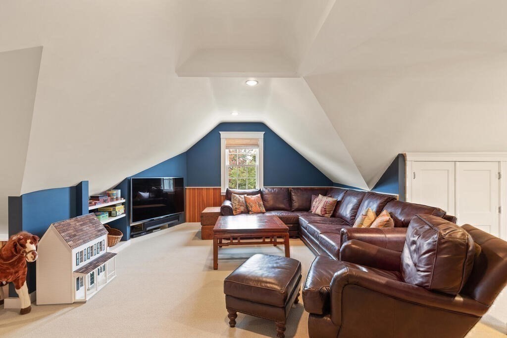 34 Flint Street Marblehead, MA 01945 - Photo 31 of 42