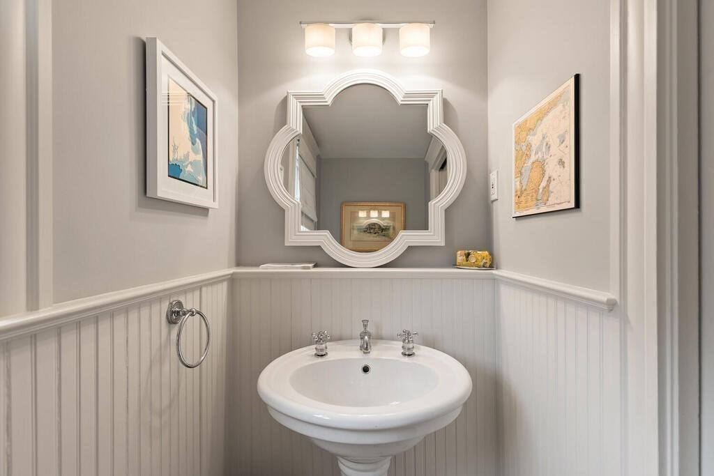 34 Flint Street Marblehead, MA 01945 - Photo 34 of 42